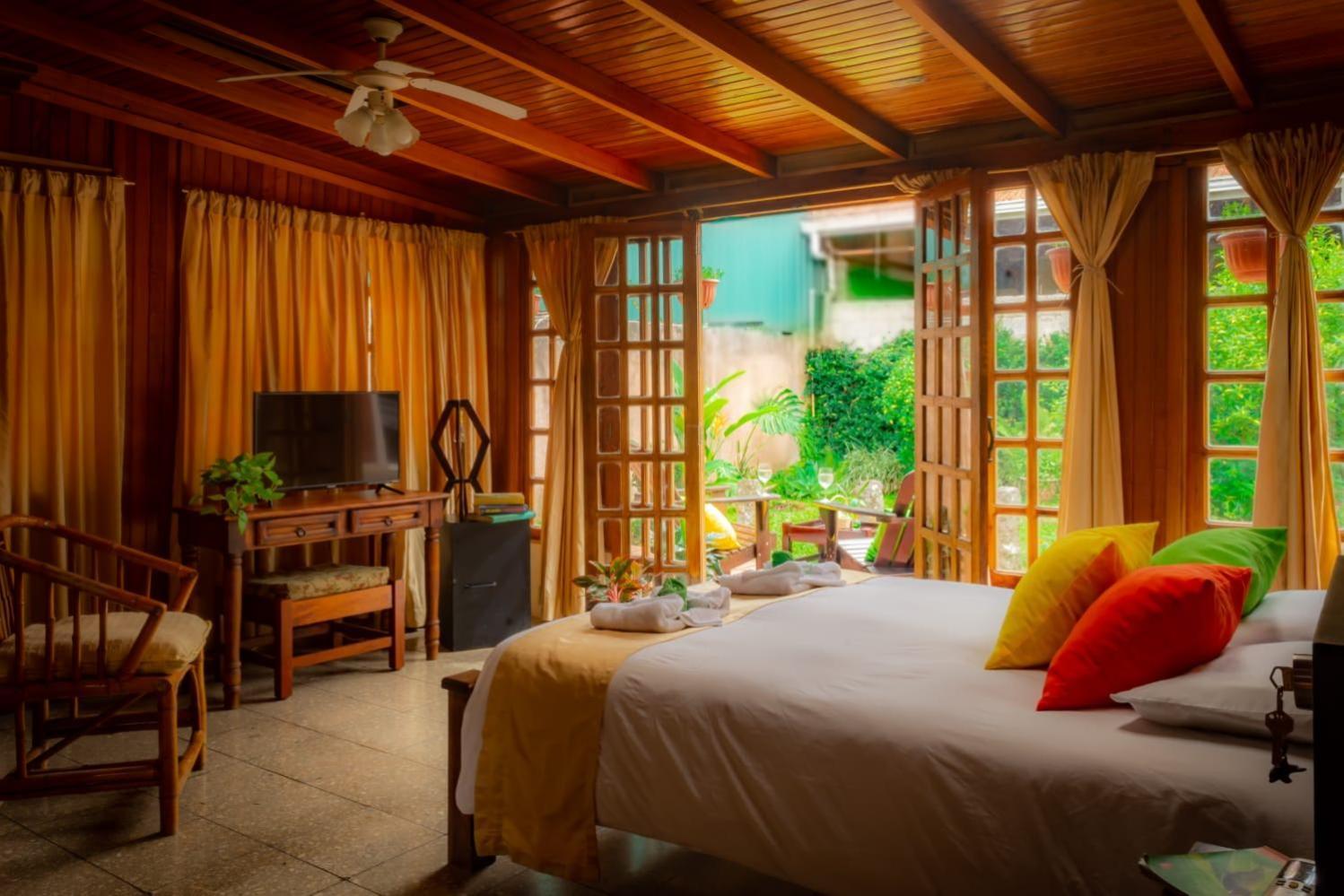 Turrialba Bed & Breakfast Esterno foto